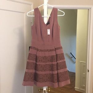 Brand new w/ tags, never worn size 2 Limited dress